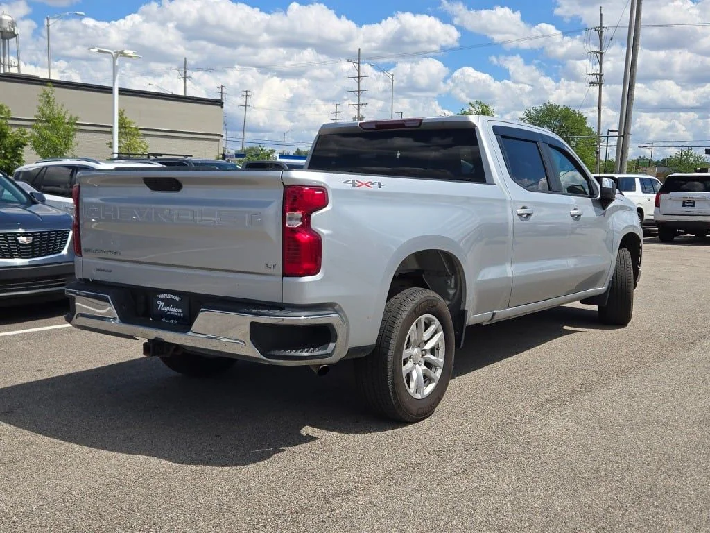 Used 2021 Silver Chevrolet LT image 14