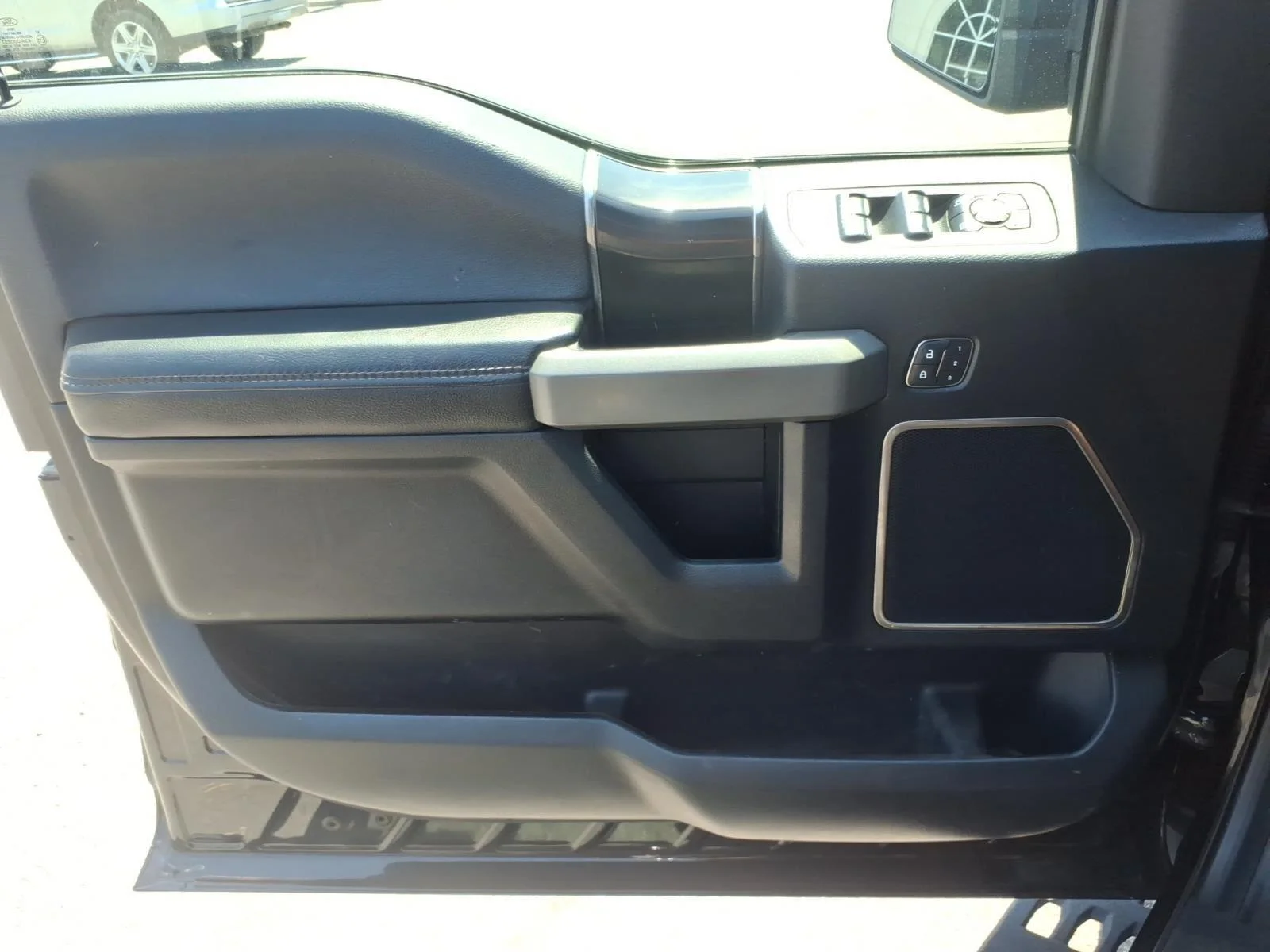 Used 2019 Agate Black Metallic Ford Raptor image 29