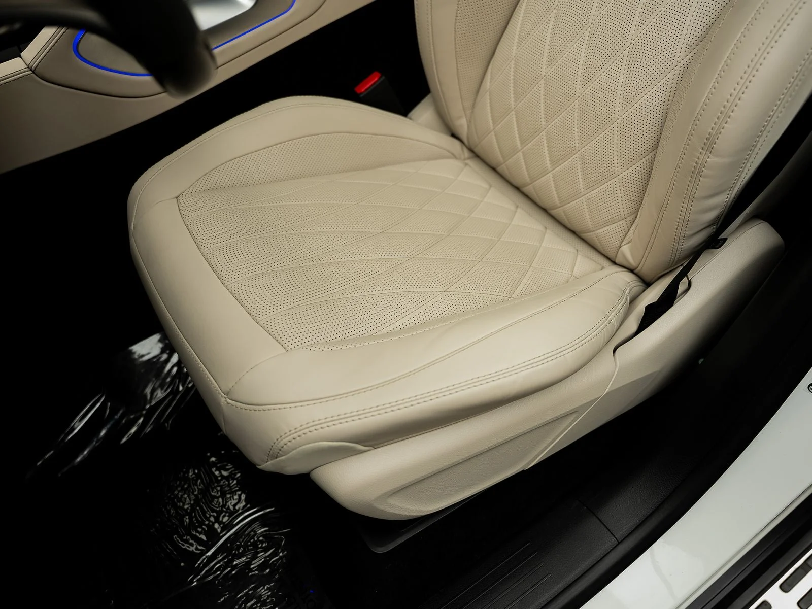 Used 2021 White Mercedes-Benz GLS 63 AMG® image 36