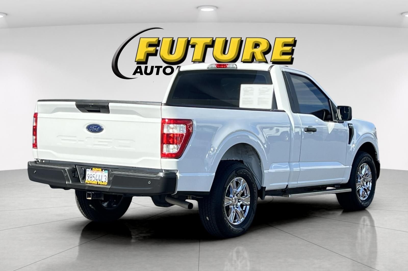 Used 2022 White Ford XL image 3