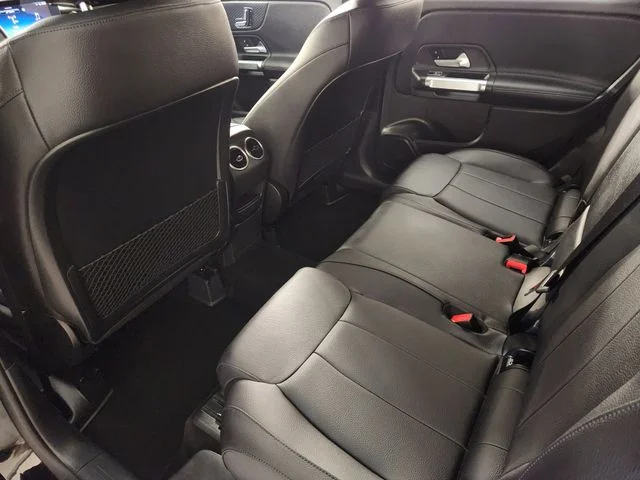 2025 Mercedes-Benz GLB Base - Photo 29