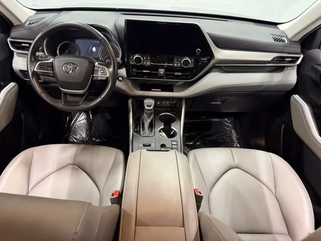 Used 2023 Gray Toyota XLE image 35