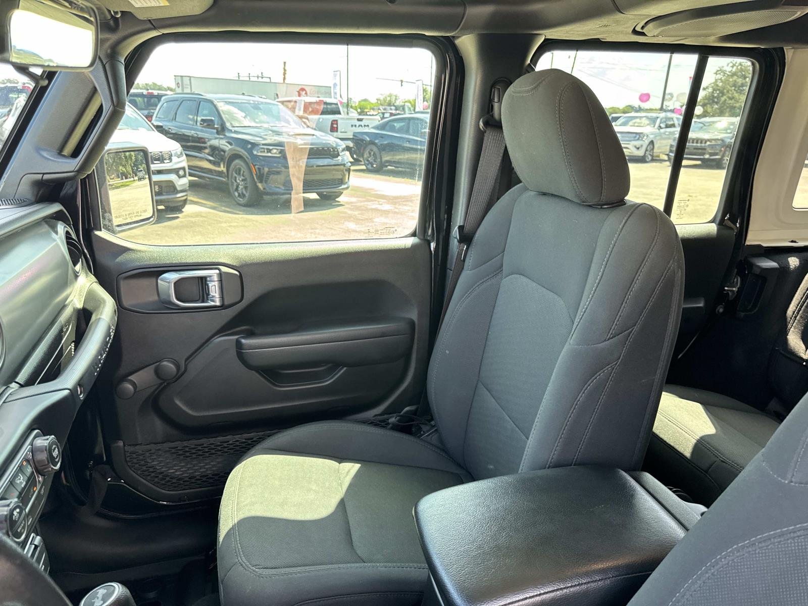 Used 2022 Black Jeep Unlimited Sport image 15