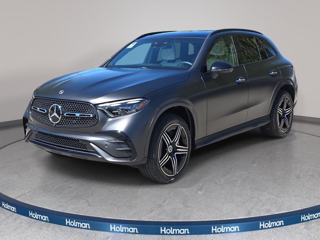 Used 2025  Mercedes-Benz GLC 300 image 1