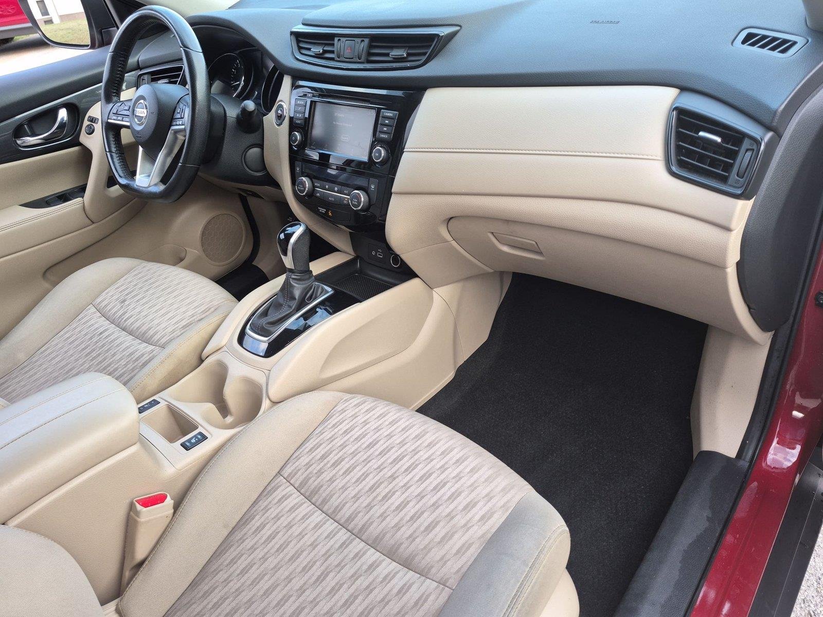 Used 2020 Scarlet Ember Tintcoat Nissan SV image 35