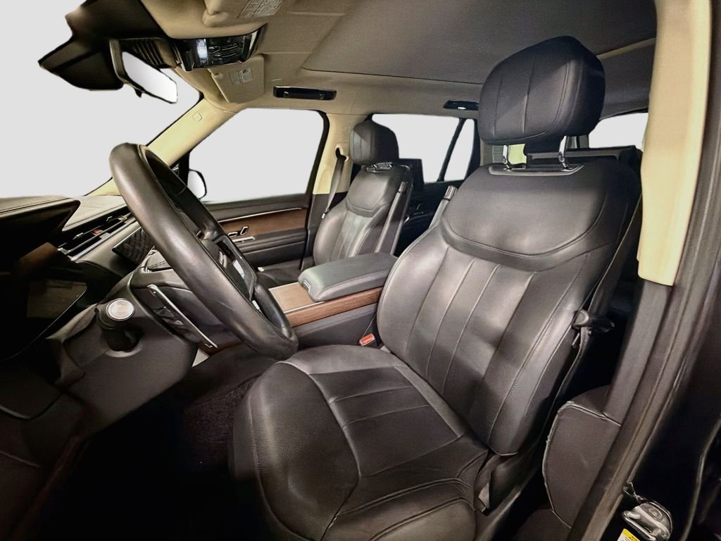 Used 2023 Carpathian Grey Premium Metallic Land Rover Autobiography image 5