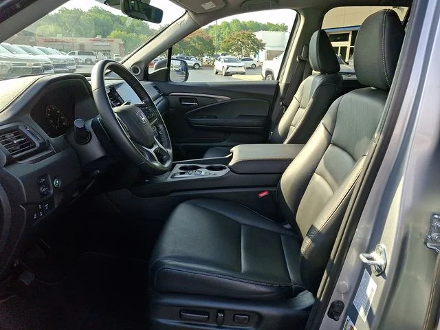 Used 2025 Gray Honda RTL image 13