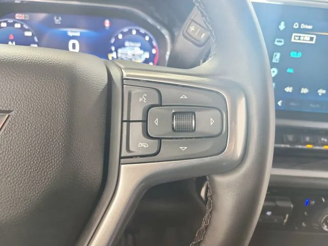 Used 2025 Summit White Chevrolet LTZ image 25