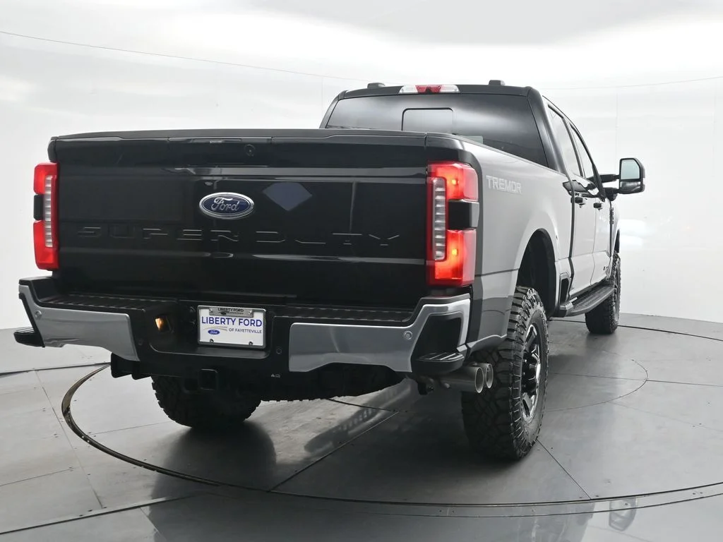 New 2026 Agate Black Metallic Ford F-250® Lariat® image 8