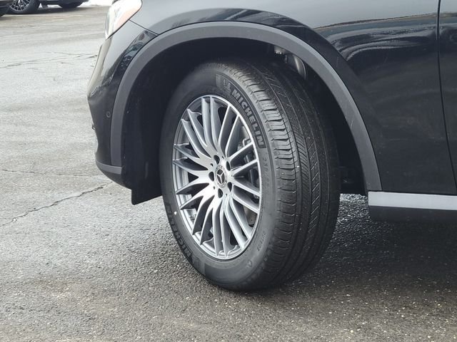 Used 2026 Black Mercedes-Benz GLC 300 image 30