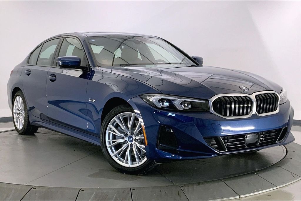 Used 2023 Phytonic Blue Metallic BMW  image 33