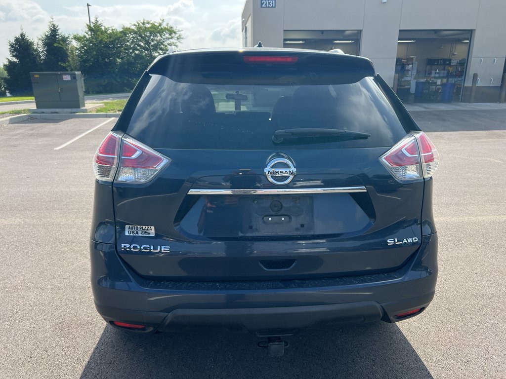 Used 2015 Arctic Blue Metallic Nissan SL image 8