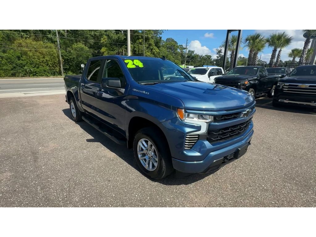 Used 2024 Lakeshore Blue Metallic Chevrolet RST image 8