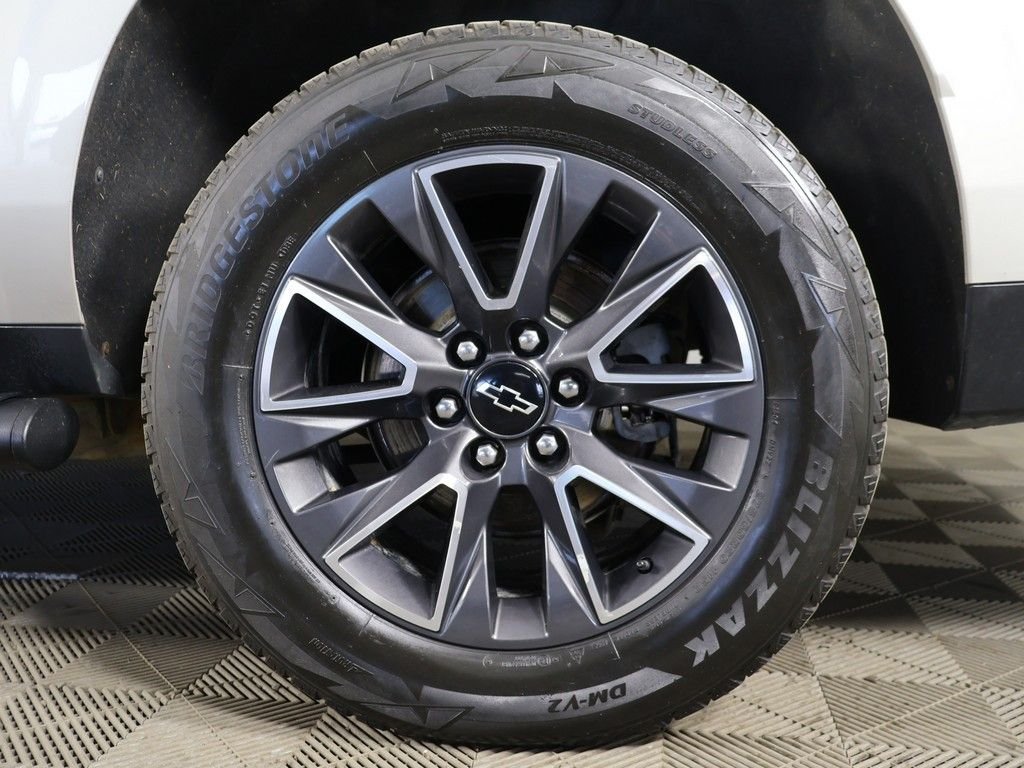 2023 Chevrolet Suburban Z71 - Photo 23