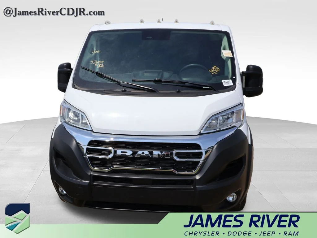 Used 2025 White Ram Base image 4