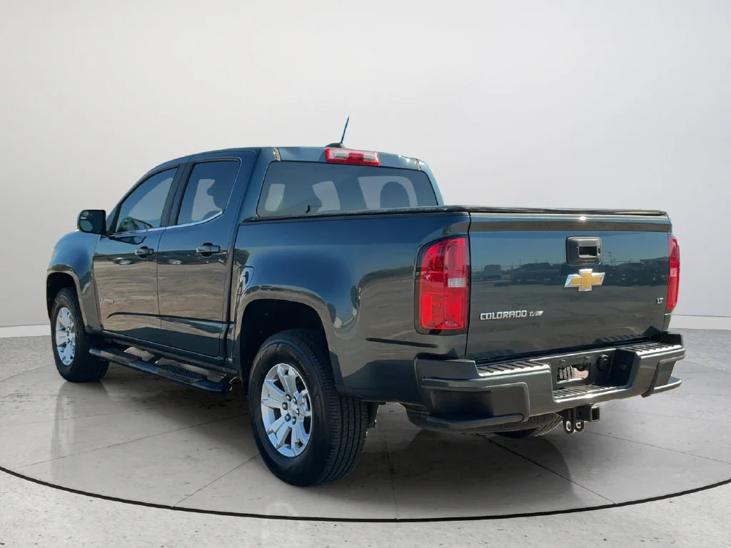 Used 2019 SHADOW GRAY METALLIC Chevrolet 2WD LT image 2