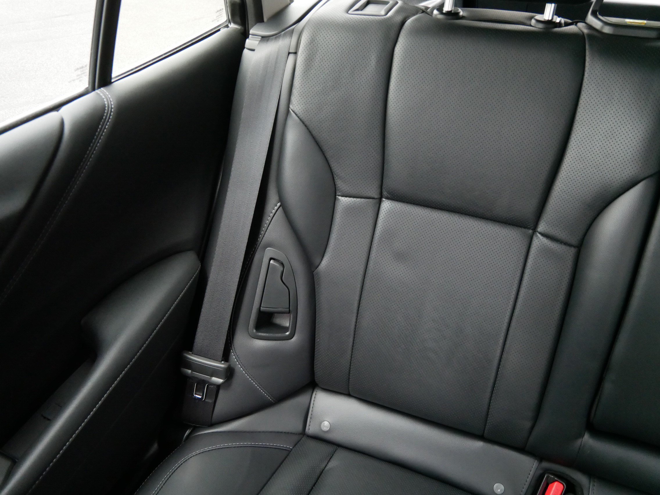 Certified Used 2025 Ice Silver Metallic Subaru Touring image 12