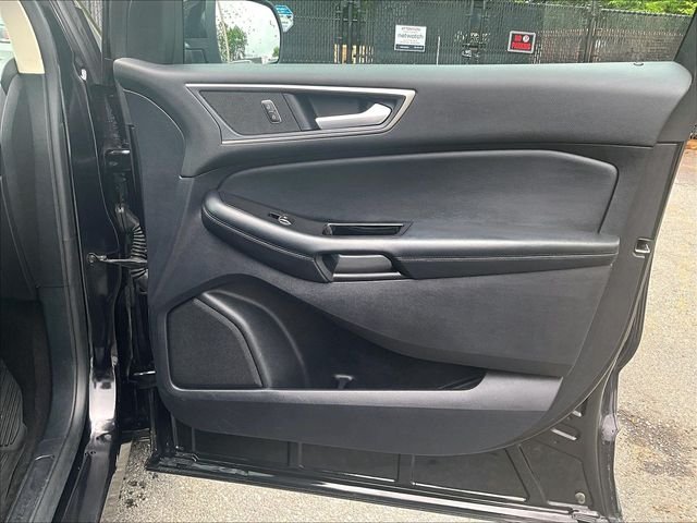 Used 2020 Black Ford SEL image 20