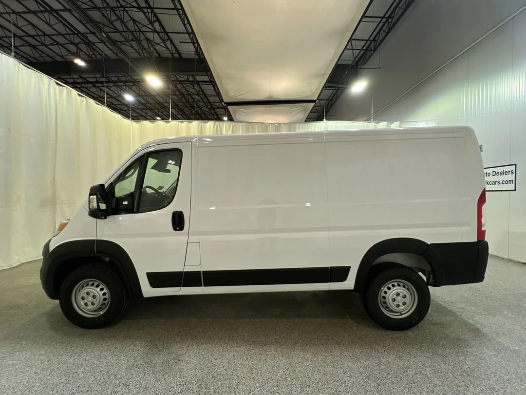 New 2026 Bright White Clearcoat RAM Tradesman 1500 Low Roof 136 WB w/Pass Seat image 6
