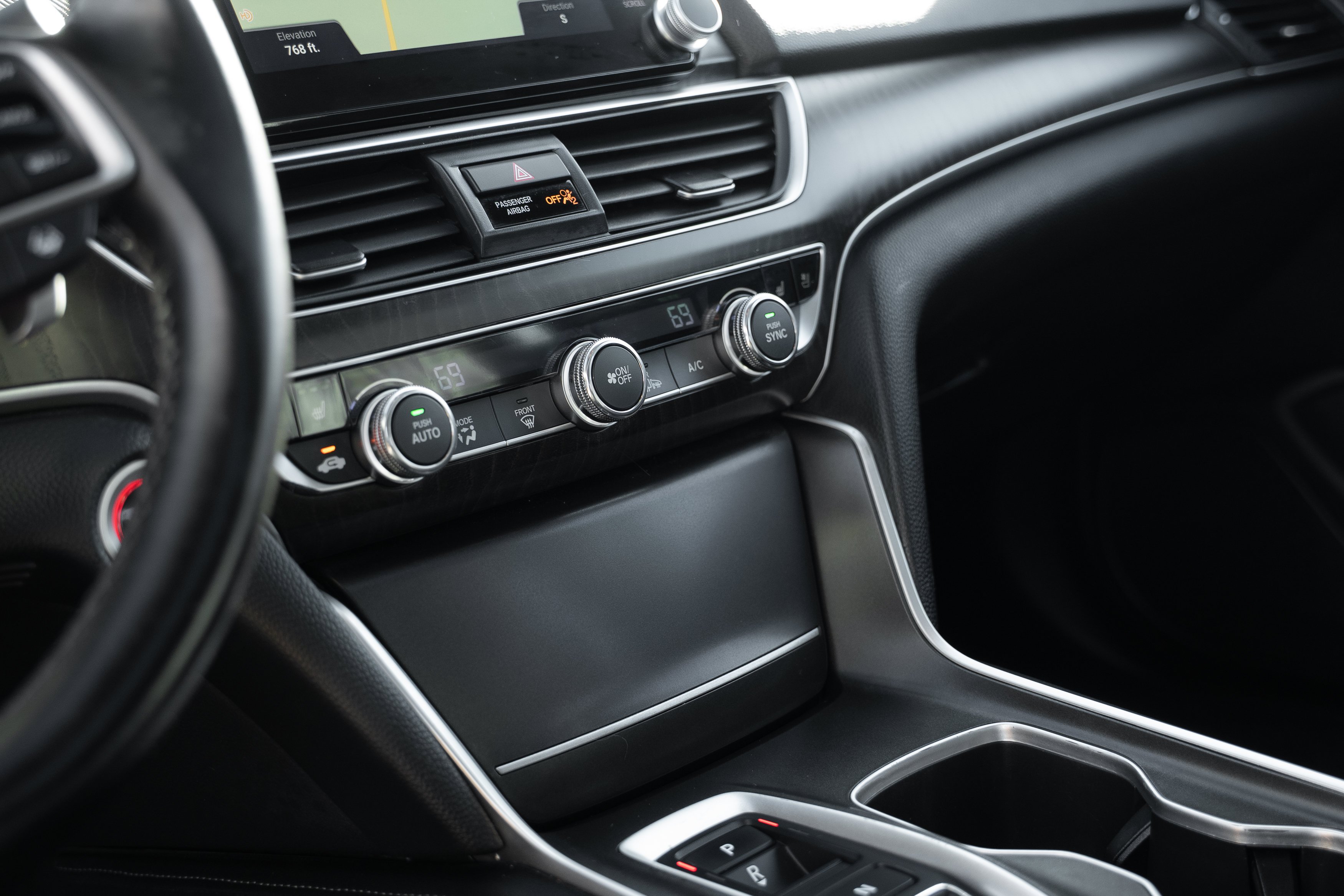 Used 2022 Crystal Black Pearl Honda Touring image 10