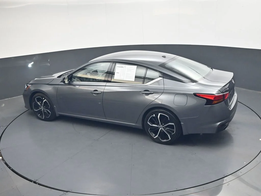 Used 2025 Gray Nissan 2.5 SR image 35