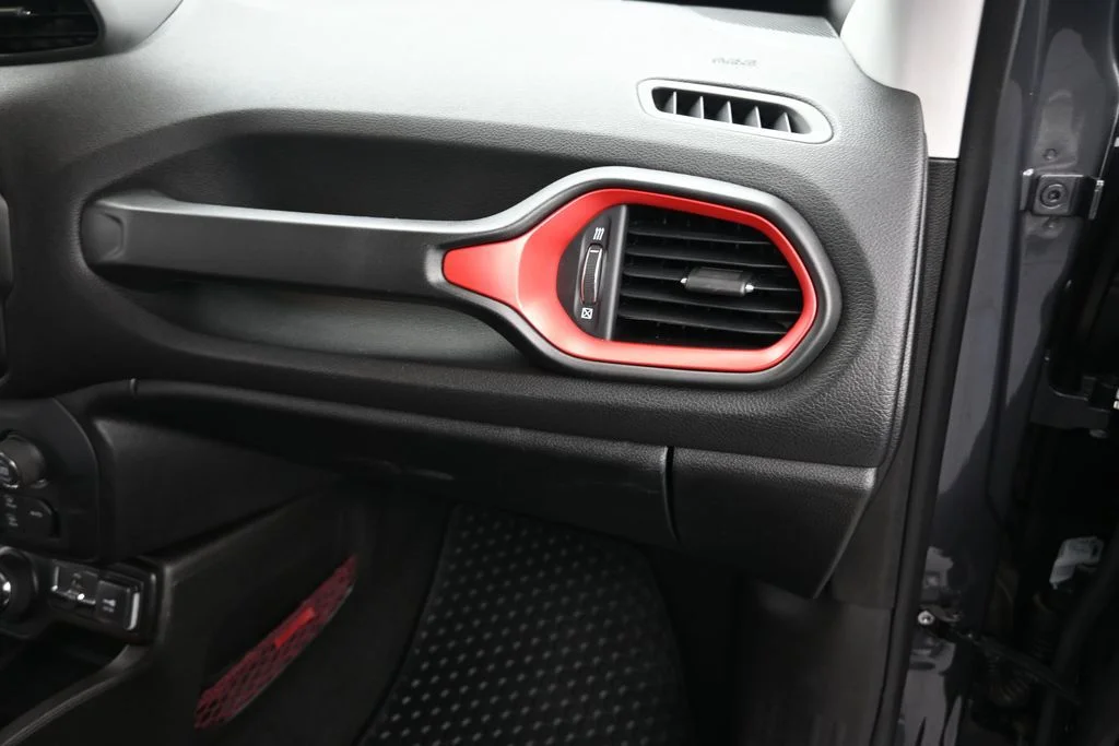 Used 2022 Graphite Gray Jeep Trailhawk image 13
