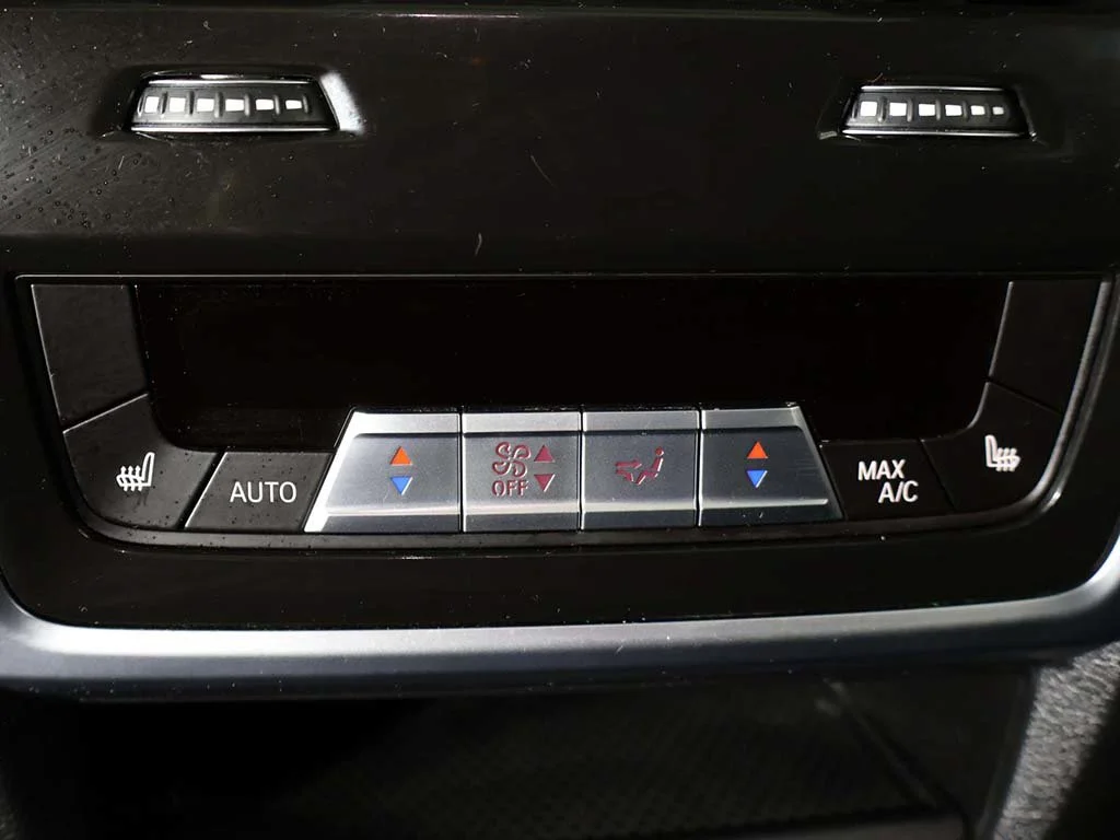 Used 2024 Carbon Black Metallic BMW xDrive40i image 61