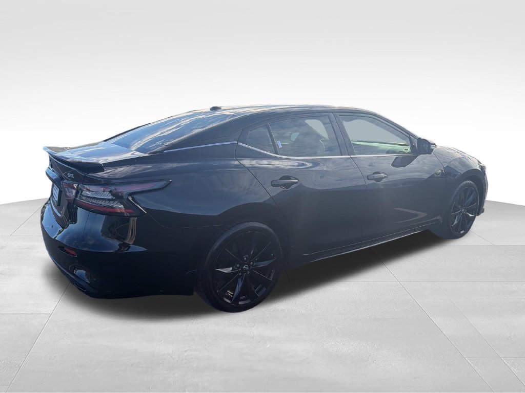 Used 2023 Black Nissan SR image 6