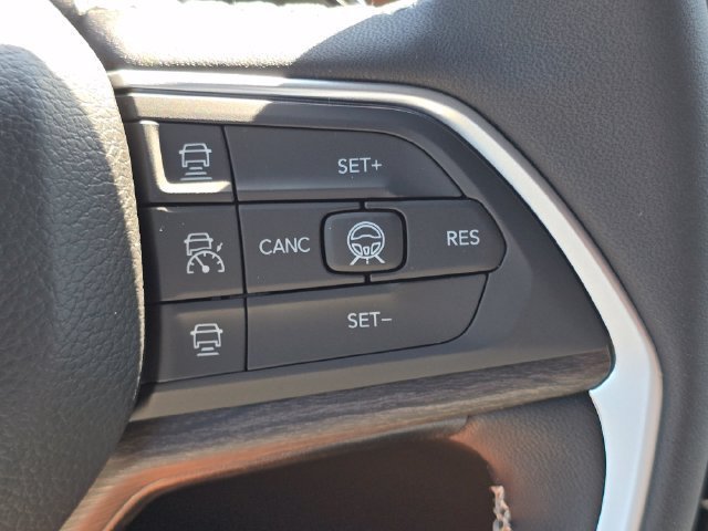 New 2027 High-Gloss Black Paint Jeep Limited Reserve image 23