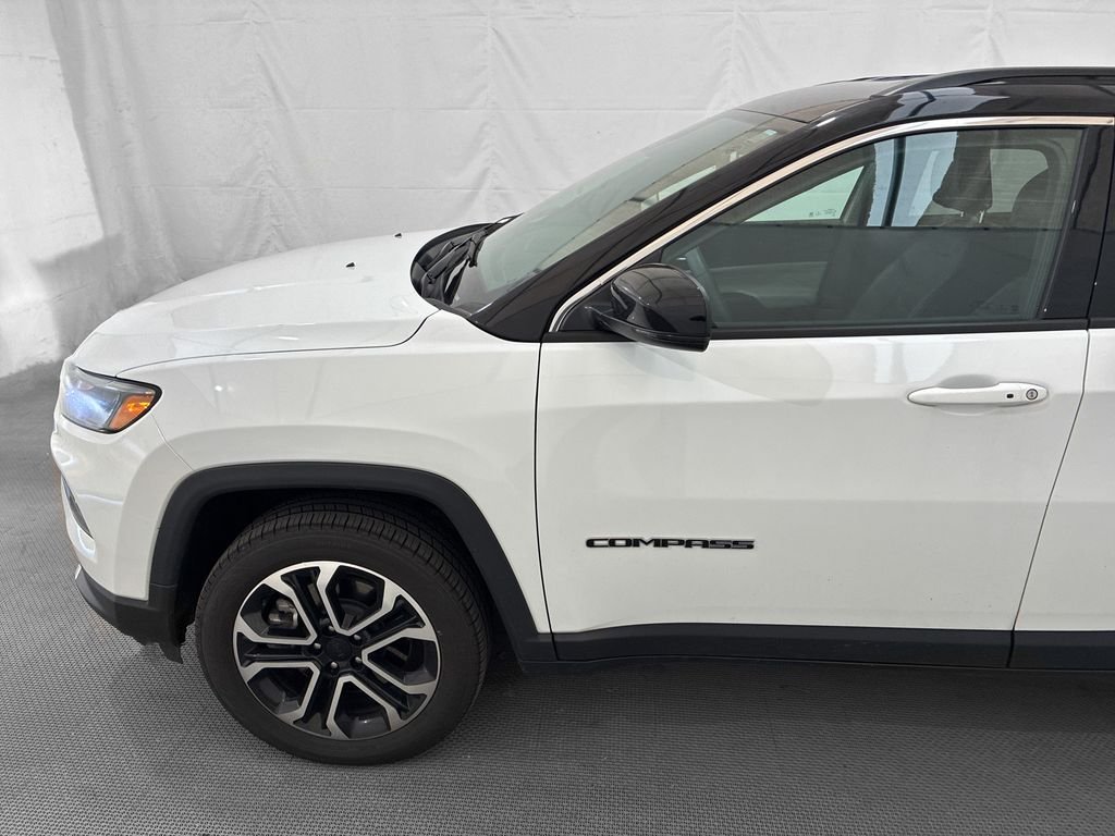 Used 2023 White Jeep Limited image 3