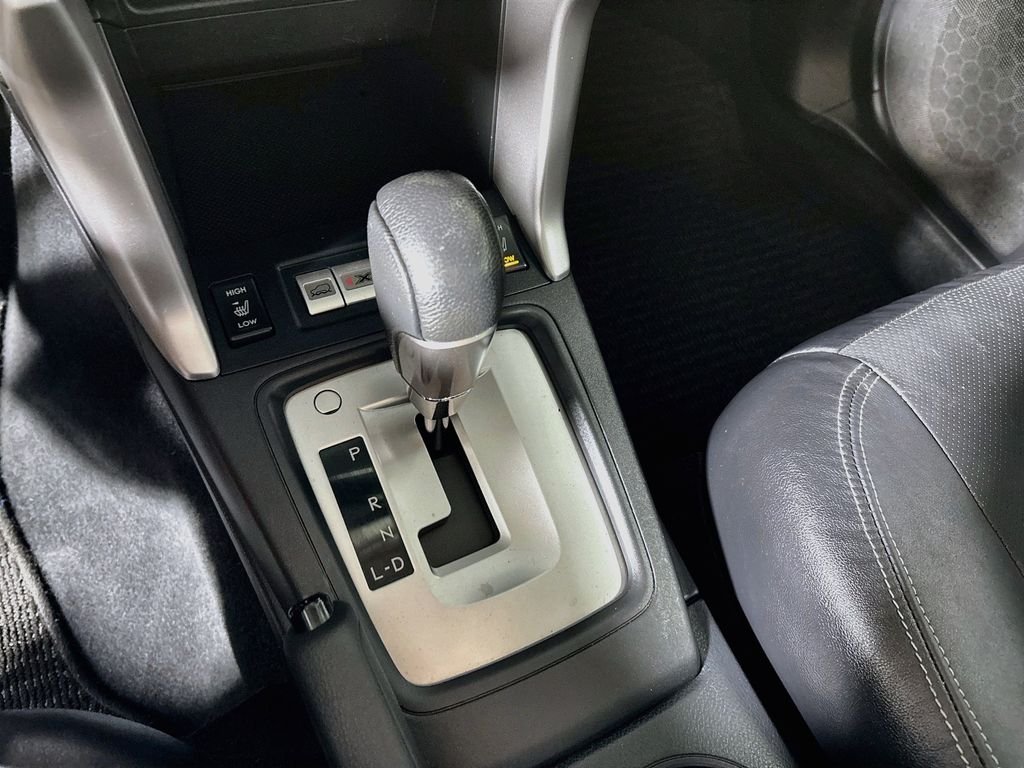 Used 2015 Crystal Black Silica Subaru 2.5i Limited image 18