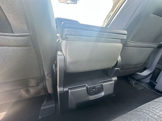 Used 2022 Silver Ford XLT image 23