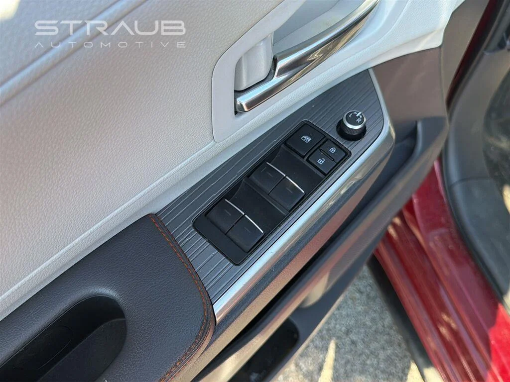 Used 2022 Ruby Flare Pearl TOYOTA  image 12