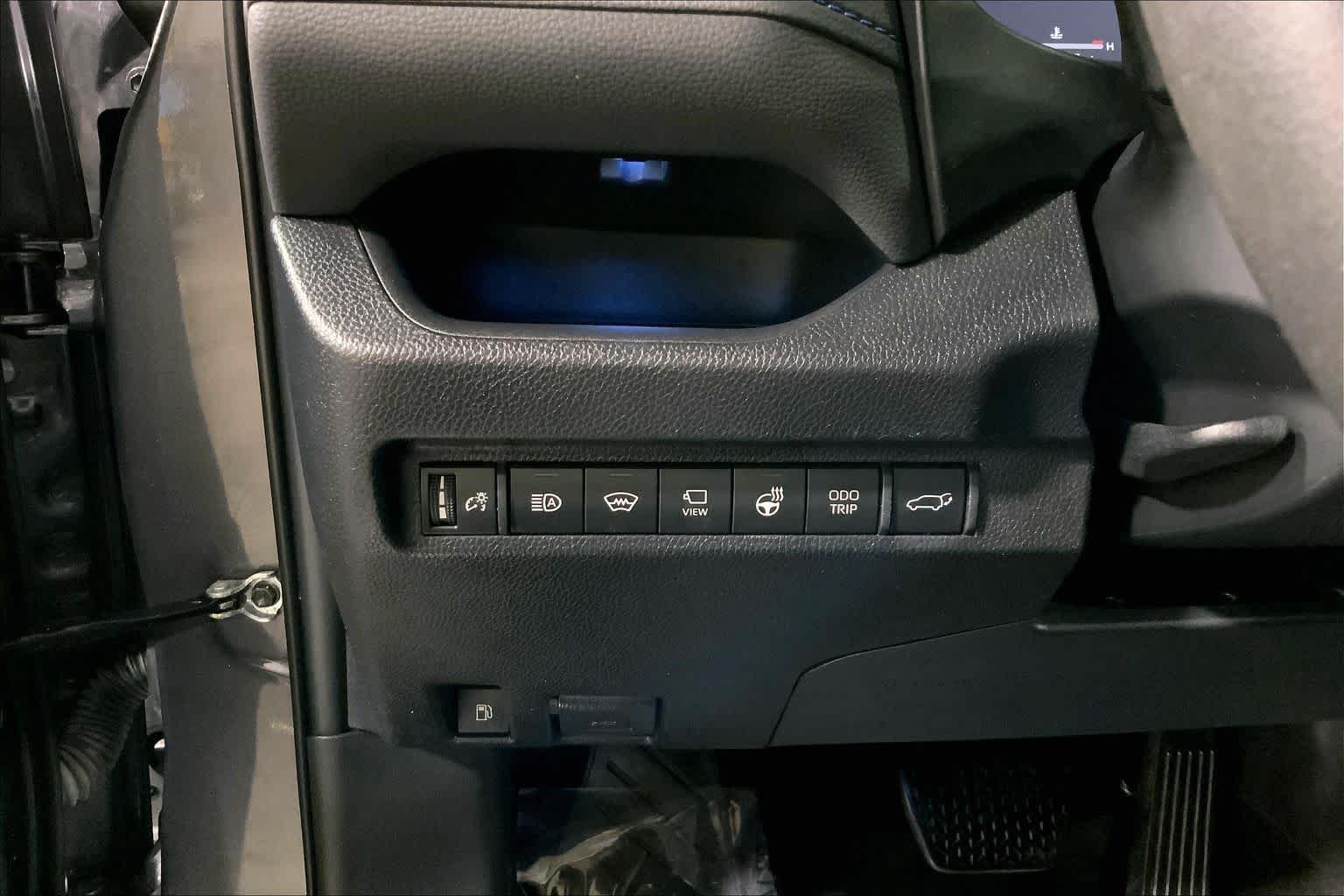 Used 2023 Magnetic Gray Metallic/Midnight Black Metallic Toyota Hybrid XSE image 35