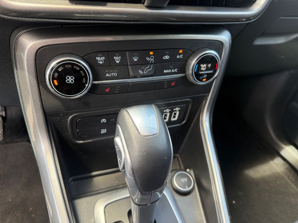 Used 2022 Gray Ford SE image 14