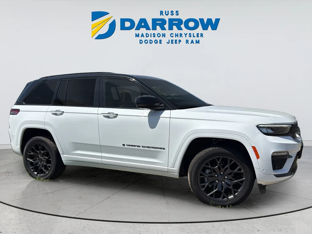 New 2025 Bright White Clear-Coat Exterior Paint Jeep Summit Reserve image 13