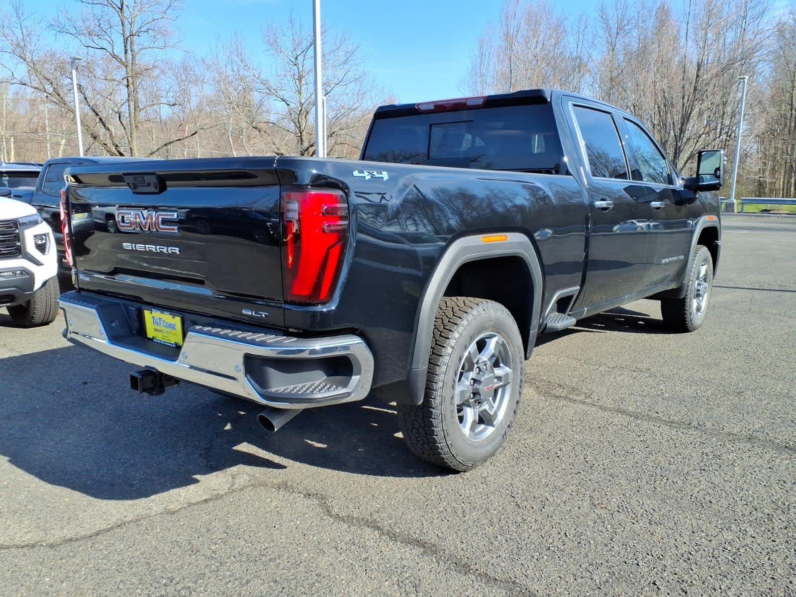 New 2026 Onyx Black GMC SLT image 4