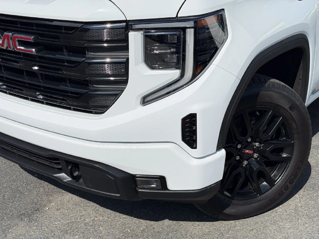 Used 2026 Summit White GMC Elevation image 3