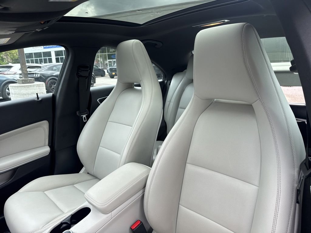 Used 2014 Mountain Gray Metallic Mercedes-Benz CLA 250 image 24