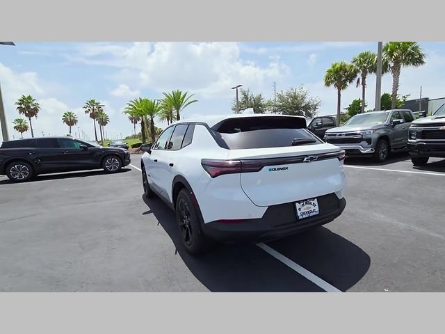 New 2026 Summit White Chevrolet LT image 21