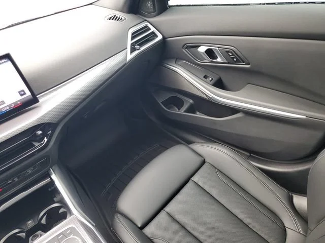 Used 2025 Red BMW M340i image 32