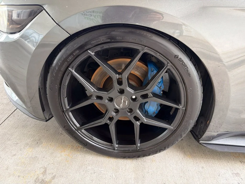 Used 2017 Gray Ford GT Premium image 16