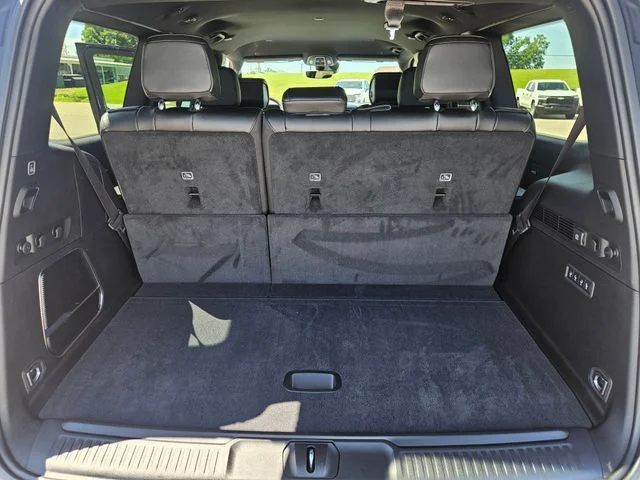 New 2026 High Gloss Black Exterior Paint Jeep Limited Altitude image 23