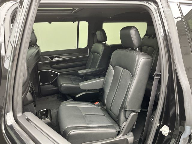 Used 2023 Diamond Black Crystal Pearlcoat Jeep Series III image 13