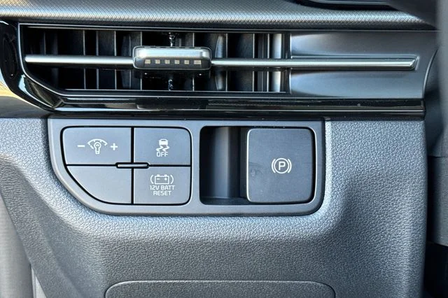 Used 2026 Gravity Gray Kia LX image 31