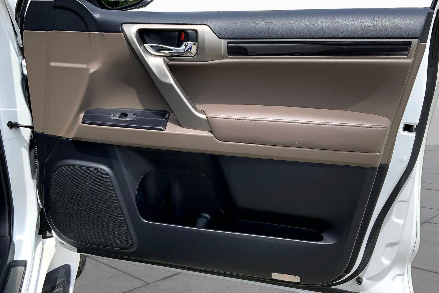 Used 2020 Starfire Pearl Lexus Premium image 42