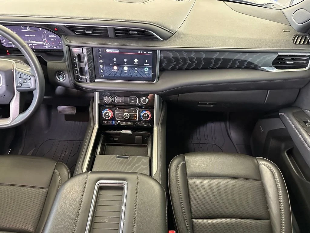 Used 2023 Silver GMC Denali image 19