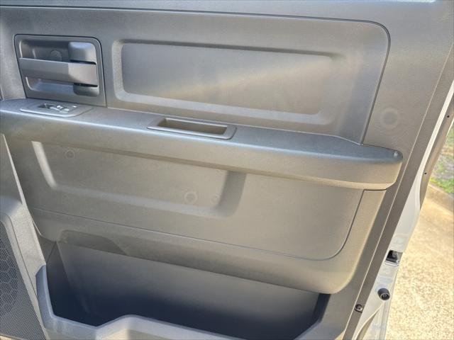 New 2026 Bright White Clear-Coat Exterior Paint RAM TRADESMAN Chassis Cab image 17