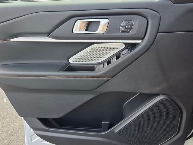 New 2026 Space White Metallic Ford Tremor image 28