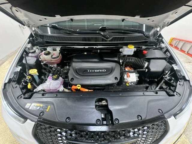 Used 2022 White Chrysler Touring L image 19